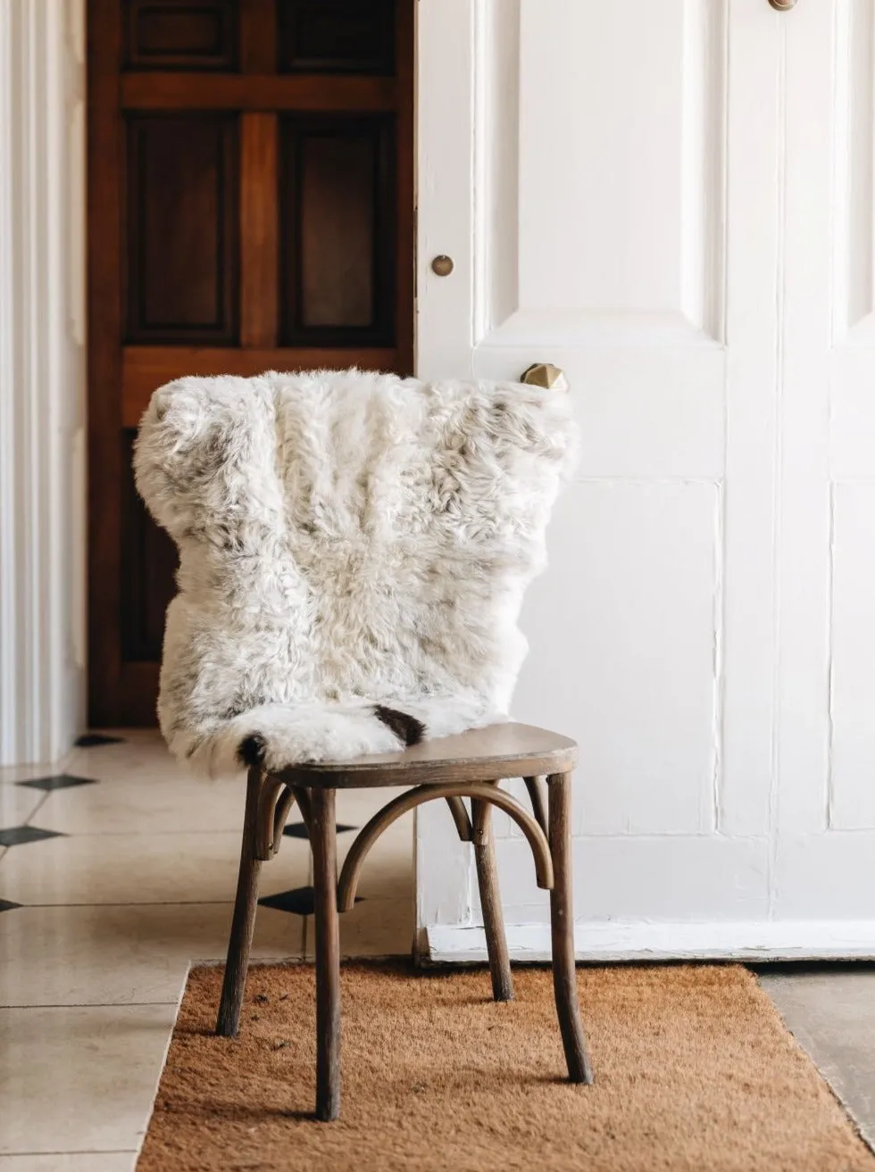 Icelandic Sheepskin Rug (Natural Spotted)