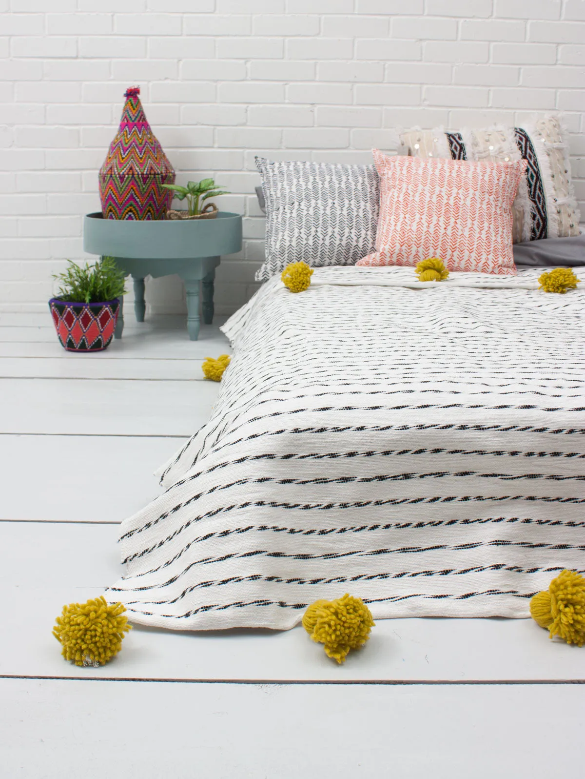 White Cotton Scribble Stripe Blankets